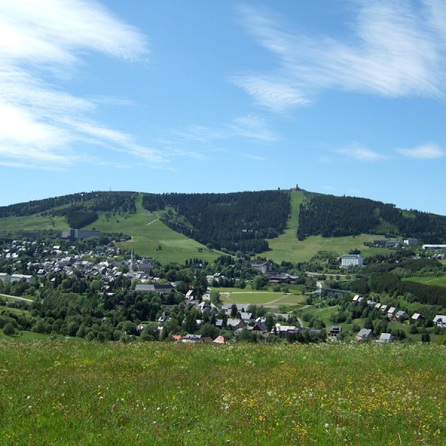 Kurort Oberwiesenthal Ortansicht im Sommer