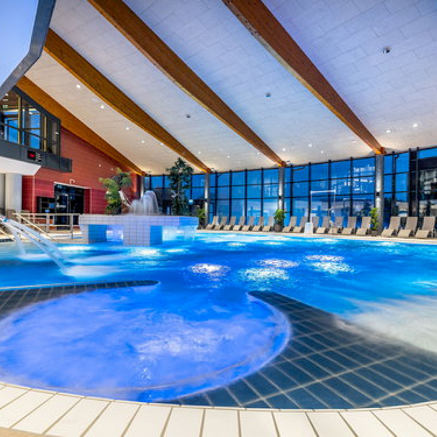 Innenbecken des Gesundheitsbades Actinon Bad Schlema