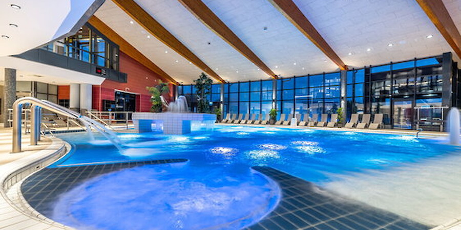 Innenbecken des Gesundheitsbades Actinon Bad Schlema